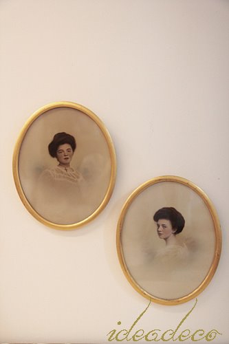 앤틱 19세기 길트우드와 석고의 여인 오벌 프레임