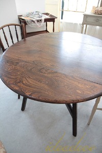 앤틱 영국 의자넣기 편안한 원형 접이식 테이블